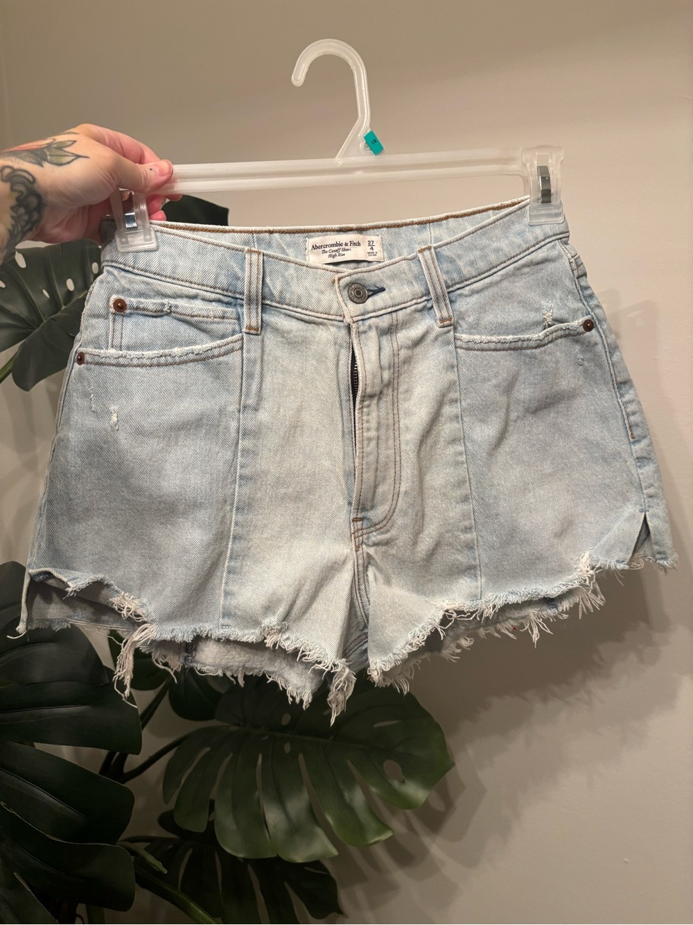 Abercrombie curve love shorts